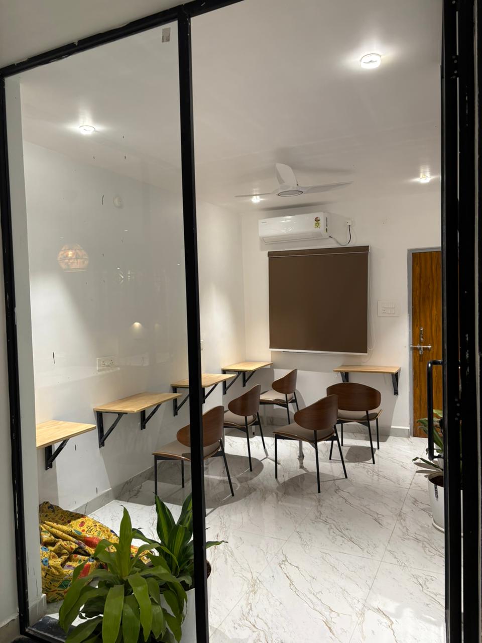 3 sharing room at LUKS Co Living